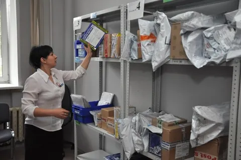 В Ярославле открылся первый центр выдачи и приема посылок