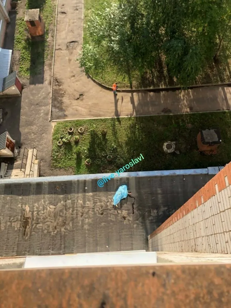 Из окна ярославской областной больницы выпал пациент