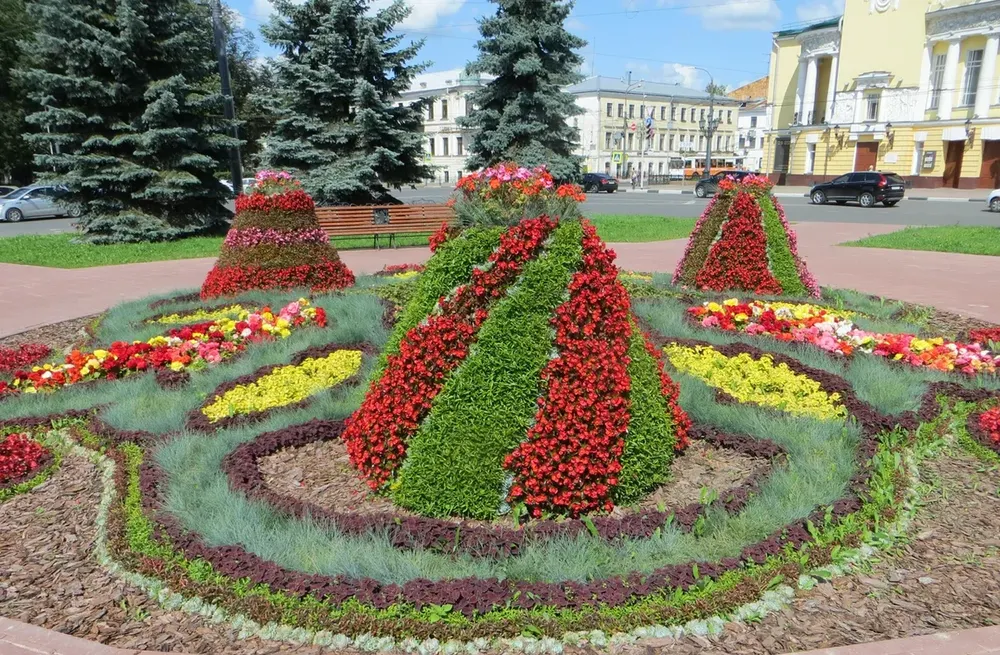 В Ярославле готовят проект межевания площади Волкова