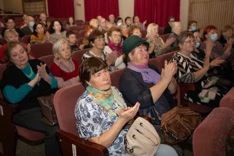 ЯНОС поздравил ветеранов с Днем Победы