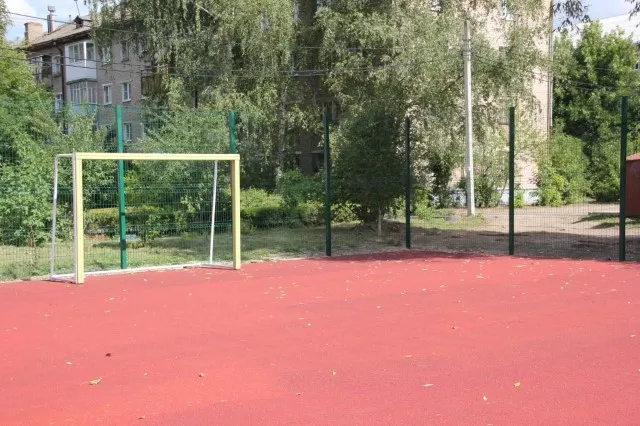 В Ярославле спортплощадки обустраивали при помощи «контрактной матрешки»