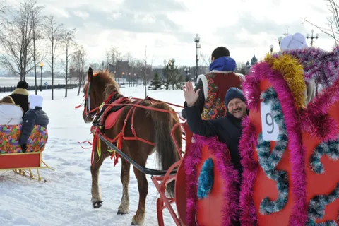 В Ярославле возродили традицию катания на масленичном поезде