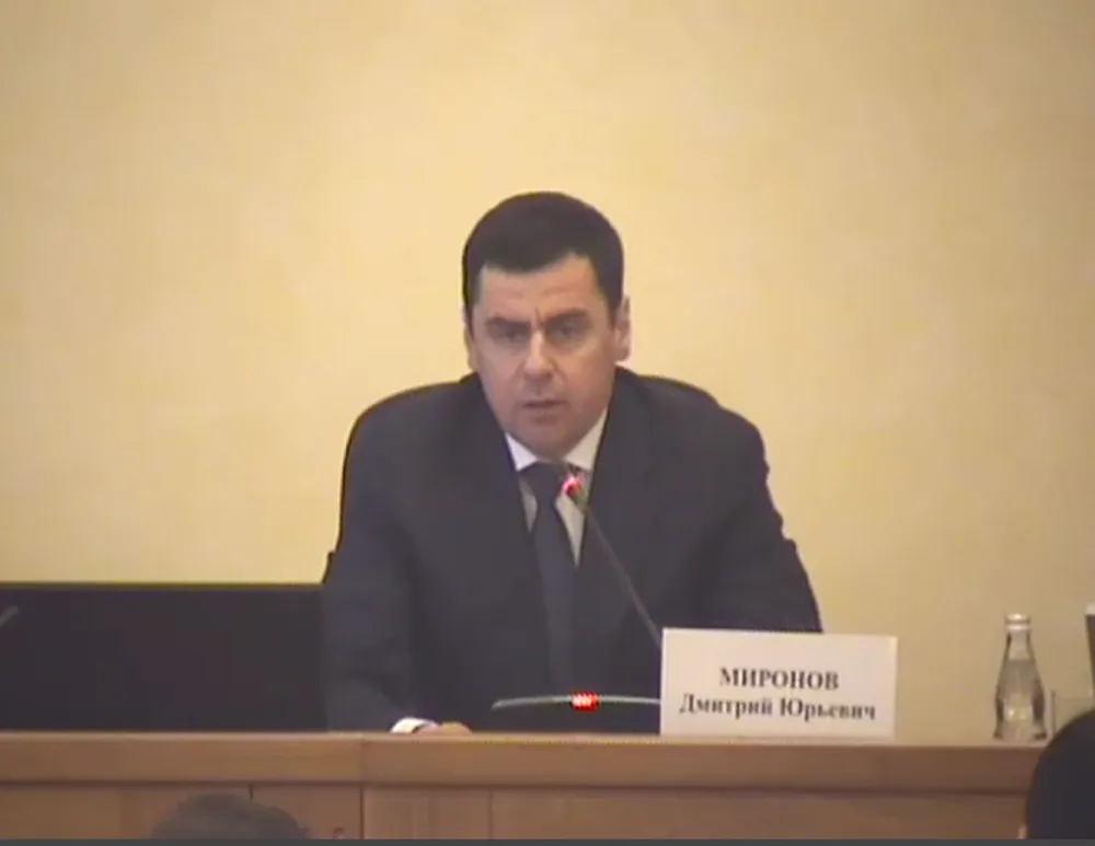 Дмитрий Миронов выступил перед депутатами муниципалитета Ярославля