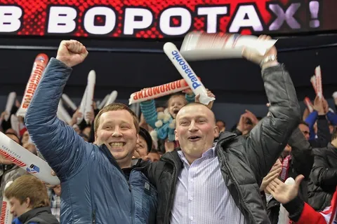 Болельщики. Ярославский «Локомотив» - череповецкая «Северсталь». Фоторепортаж