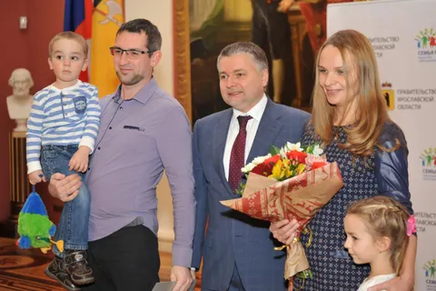 Смирновы из Любимского района названы «Семьей года»
