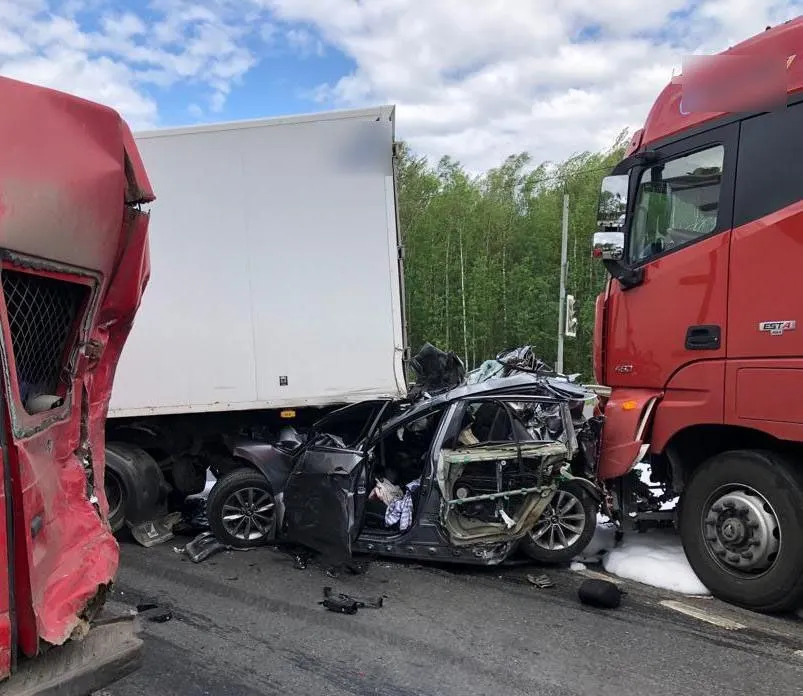 «Жуткое зрелище»: в Ярославской области произошло ДТП с семью машинами
