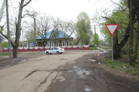 В Ростове «Фольксваген» сбил девушку на перекрестке