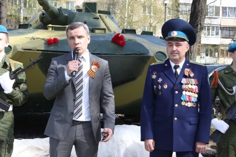 В Ярославле открыли памятник боевой машине десанта