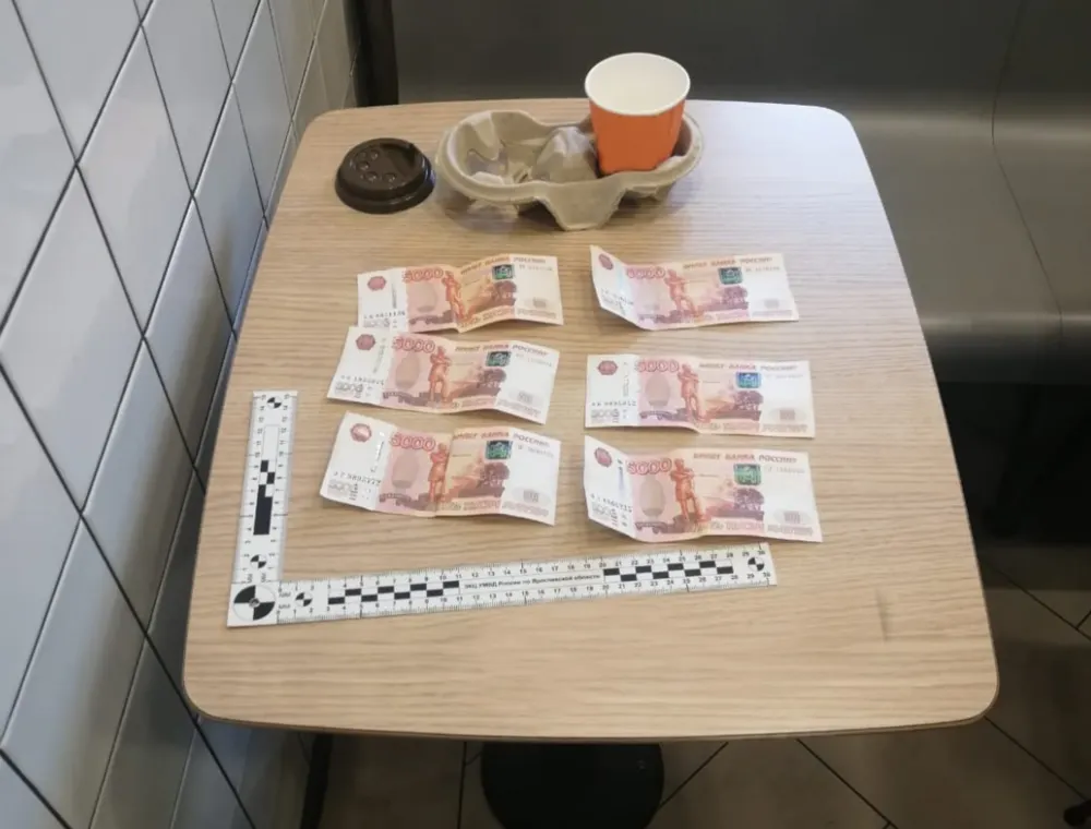 Ярославец пытался дать взятку судебному приставу