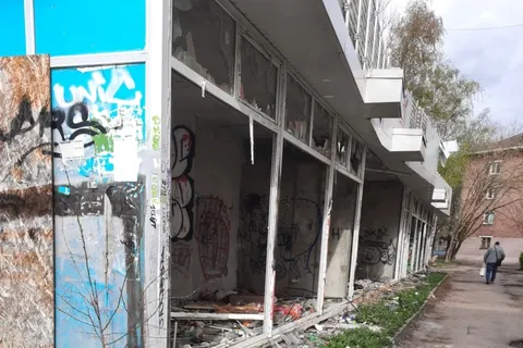 В Ярославле объявлен в розыск владелец недостроенного магазина
