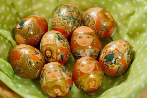 Сергей Ястребов принял участие в пасхальной службе в Успенском кафедральном соборе
