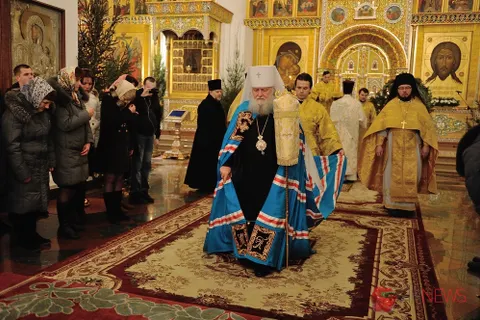 Жители Ярославской области встретили светлый праздник Рождества Христова (с фото)