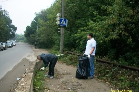 Из Кировского района Ярославля вывезли более трех тонн старых автопокрышек