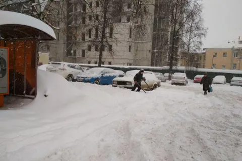 Непрекращающийся снегопад в Ярославле: онлайн-трансляция