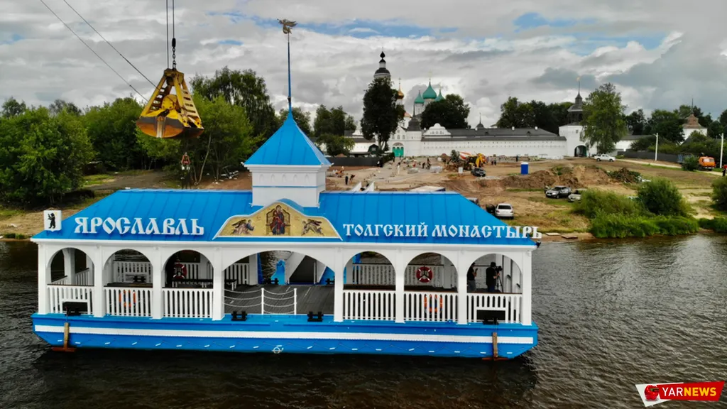 В Ярославле начали устанавливать причал у Толгского монастыря