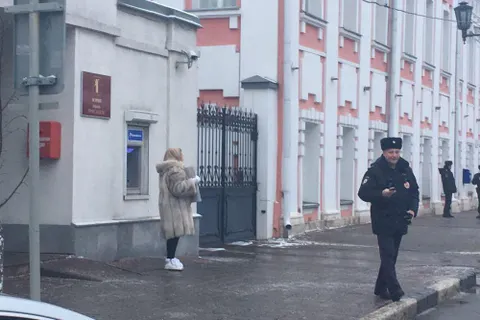 Жители пикетируют мэрию и муниципалитет Ярославля