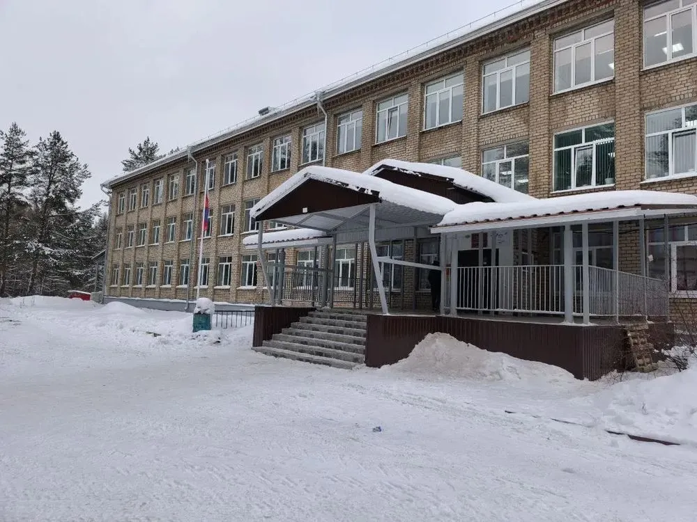 В ярославском райцентре после капремонта открылась школа