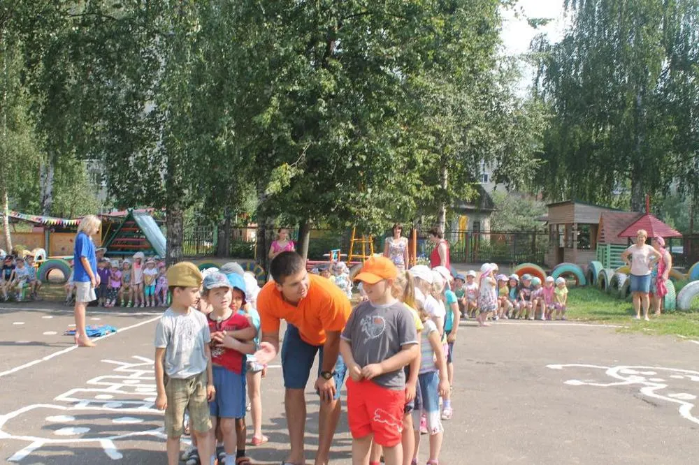 Спасатели обучали детей, как вести себя на воде