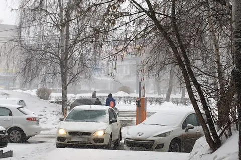 На Ярославль обрушилась снежная буря