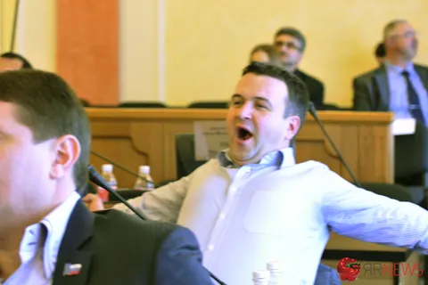 В Ярославле депутаты муниципалитета совмещают приятное с полезным. Фото