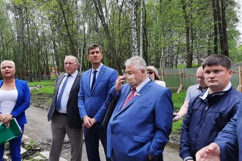 «Некомпетентные работают»: в Ярославле срываются сроки благоустройства дворов