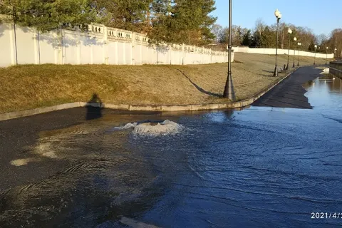 В Рыбинске топит Волжскую набережную