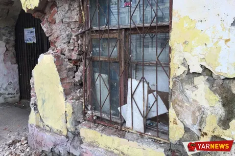 В Ярославле дом-памятник может обрушиться на прохожих