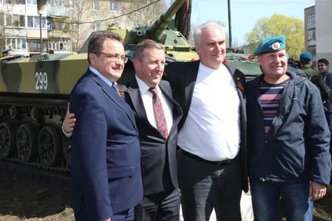 В Ярославле открыли памятник боевой машине десанта