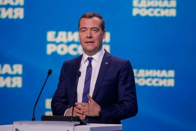 Приказ об объединении Александринки и Волковского приостановлен