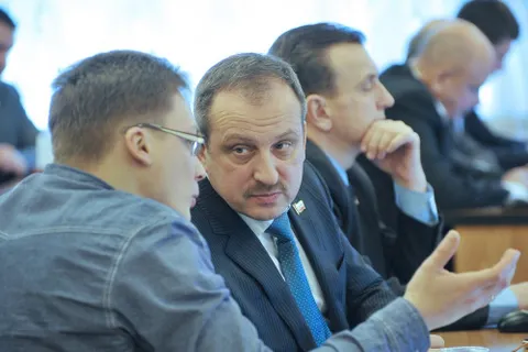 На очередном заседании муниципалитета Ярославля рассмотрено более двадцати вопросов. Фоторепортаж