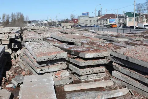 В Ярославле снесли 40-летний долгострой – гостиницу «Чайка»