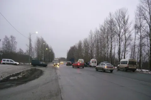В Ярославле женщина на иномарке протаранила Дэу «Нексия»