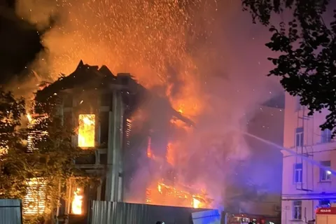 В Ярославле полыхает объект культурного наследия
