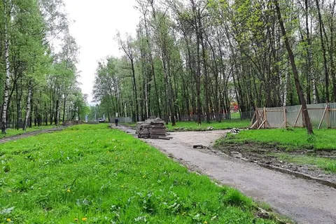 «Некомпетентные работают»: в Ярославле срываются сроки благоустройства дворов