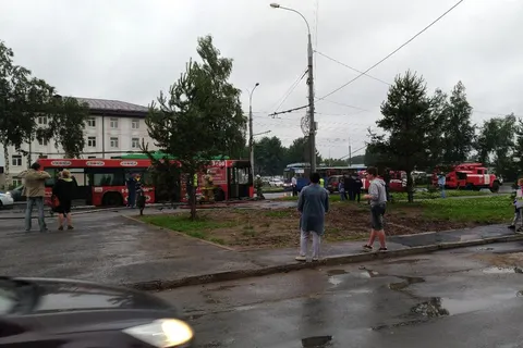 В центре Рыбинска горел троллейбус