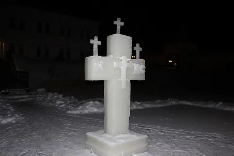 В крещенскую ночь в купели окунулись более 16 тысяч ярославцев
