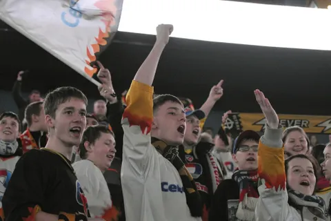 Болельщики. Ярославский «Локомотив» - череповецкая «Северсталь». Фоторепортаж