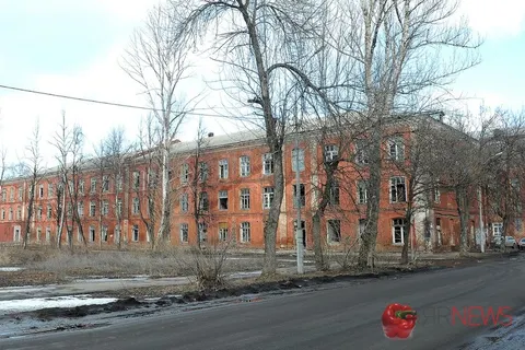 Корпуса Калмыковых в Ярославле доживают последние дни. С фото