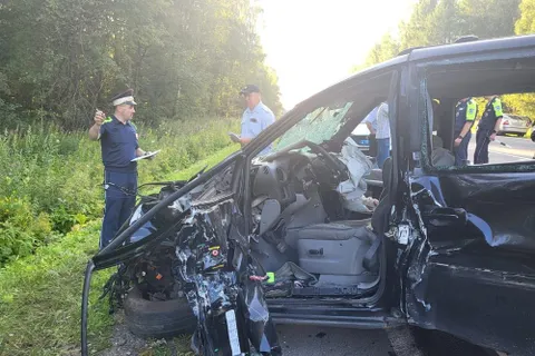 В страшной аварии под Рыбинском пострадали девятилетние мальчики