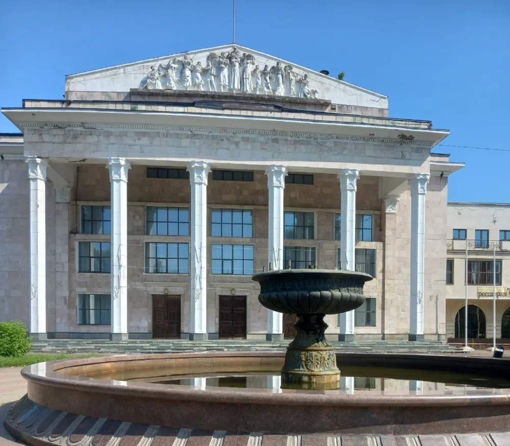 Жителей Рыбинска удивили не работающие в жару фонтаны