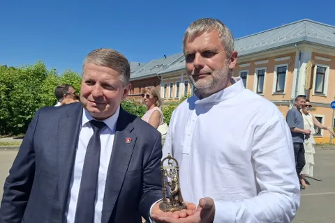В Ростове Великом открыли скульптуру «медведя-богатыря»