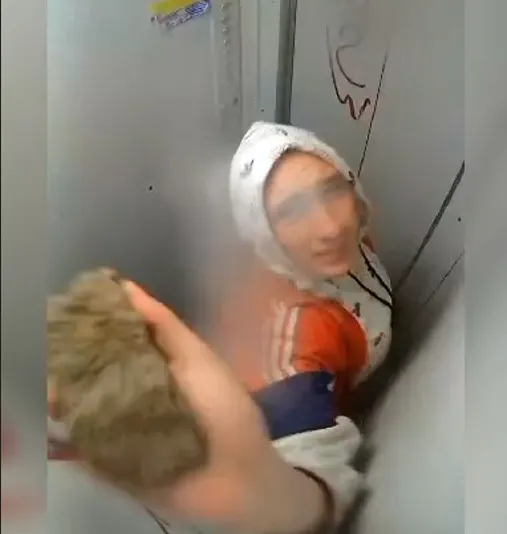 В центре Ярославля завелся подъездный вандал