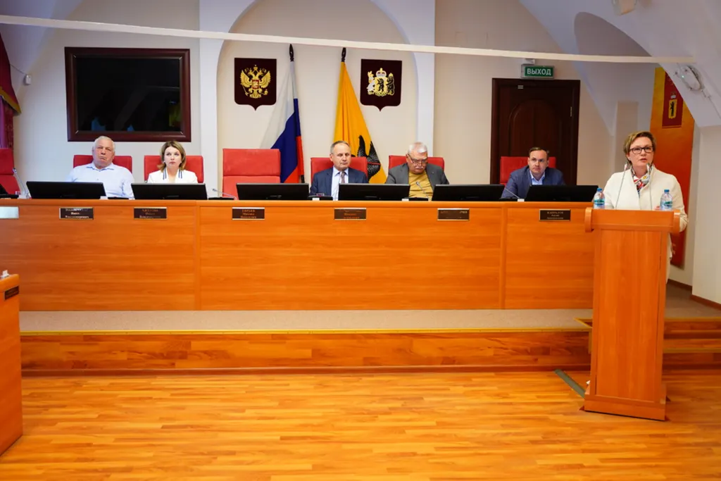 Депутаты Яроблдумы обсудили создание новых образовательных комплексов