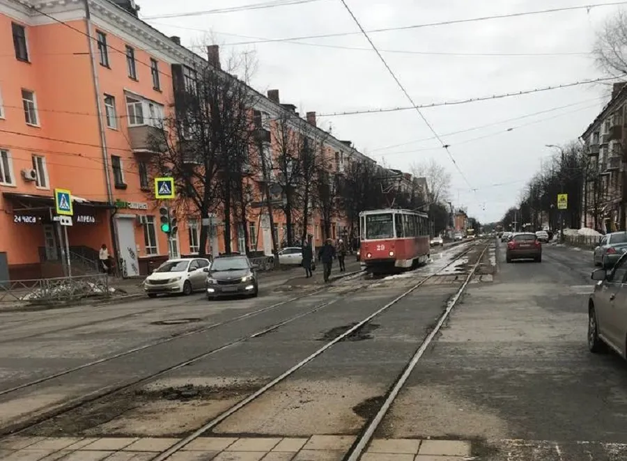 В Ярославле временно запретят парковку на улице Чкалова