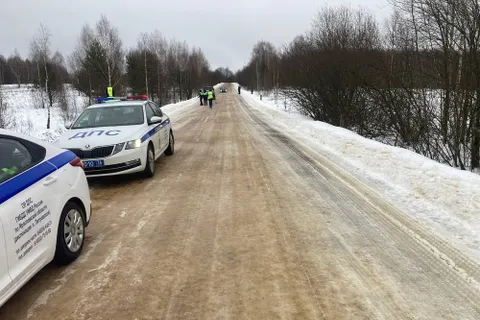 Появились фото перевернувшегося автобуса с детьми под Ростовом