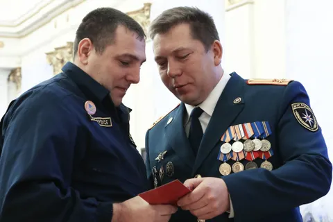 В мэрии Ярославля наградили лучших спасателей города