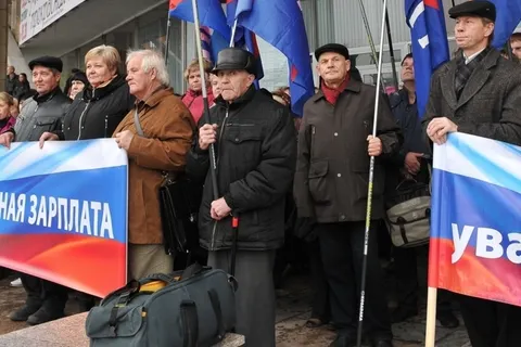 Митинг профсоюзов прошел в Ярославля для галочки. Фоторепортаж
