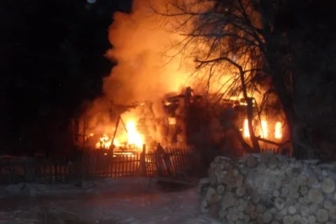 В Ярославском районе в огне погиб мужчина