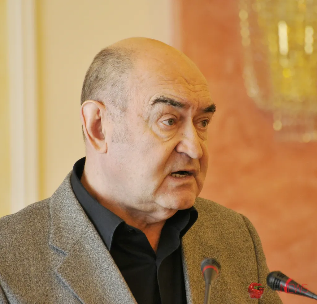 Бывший председатель контрольно-счетной палаты Ярославля Вячеслав Зубенко награжден Почетным Знаком города Ярославля III степени