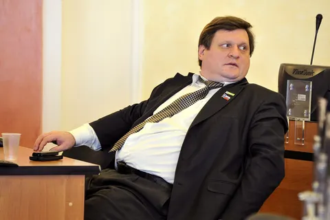 В Ярославле депутаты муниципалитета совмещают приятное с полезным. Фото